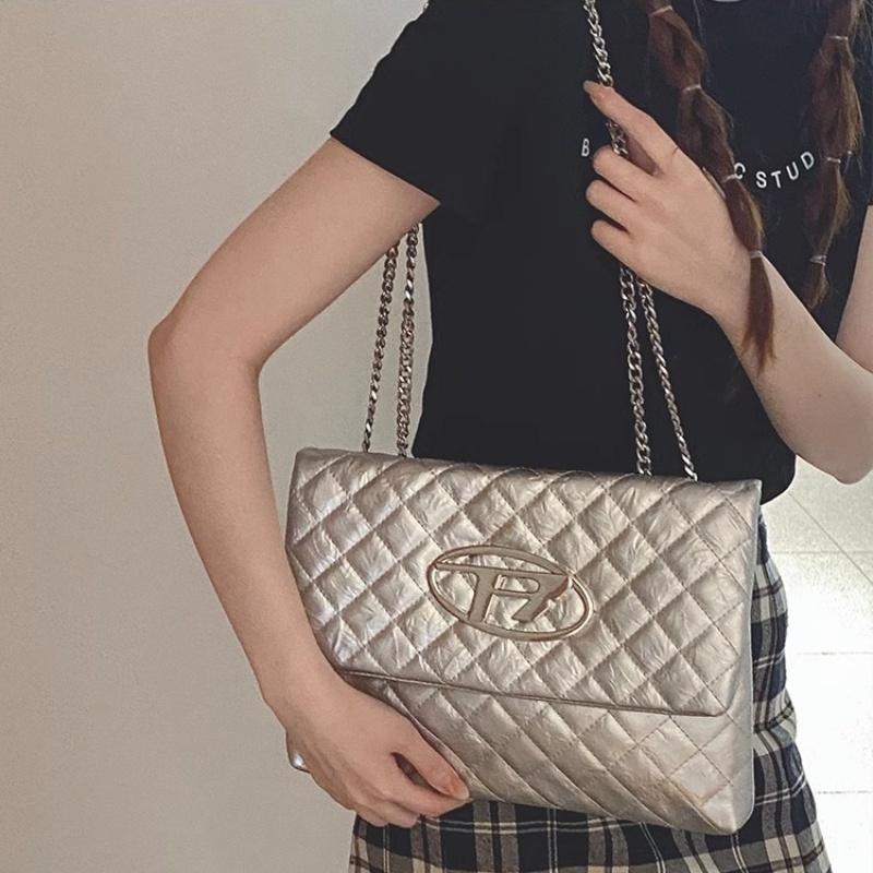 Túi Đeo Chéo Cỡ Lớn Phối Dây Xích Thời Trang