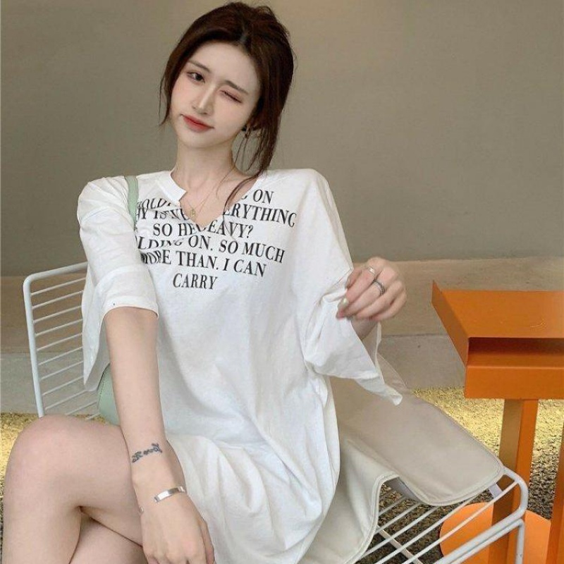 New large size Long short-sleeved T-shirt for girls loose plump MM knitted top letter printed V-neck slim fit meat tide T