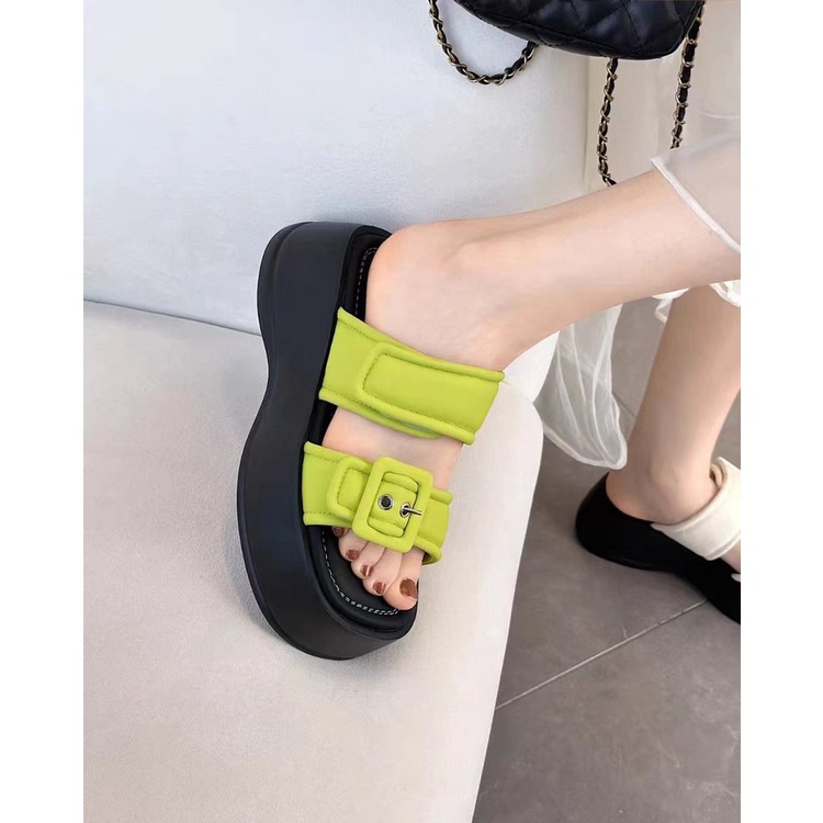 Huaqoo Dép bánh mì guốc dép giày nữ Màu Sắc Đơn Giản Thoải Mái Cao Gót Chống Trơn Trượt dép đế xuồng 31ZHDLX071710