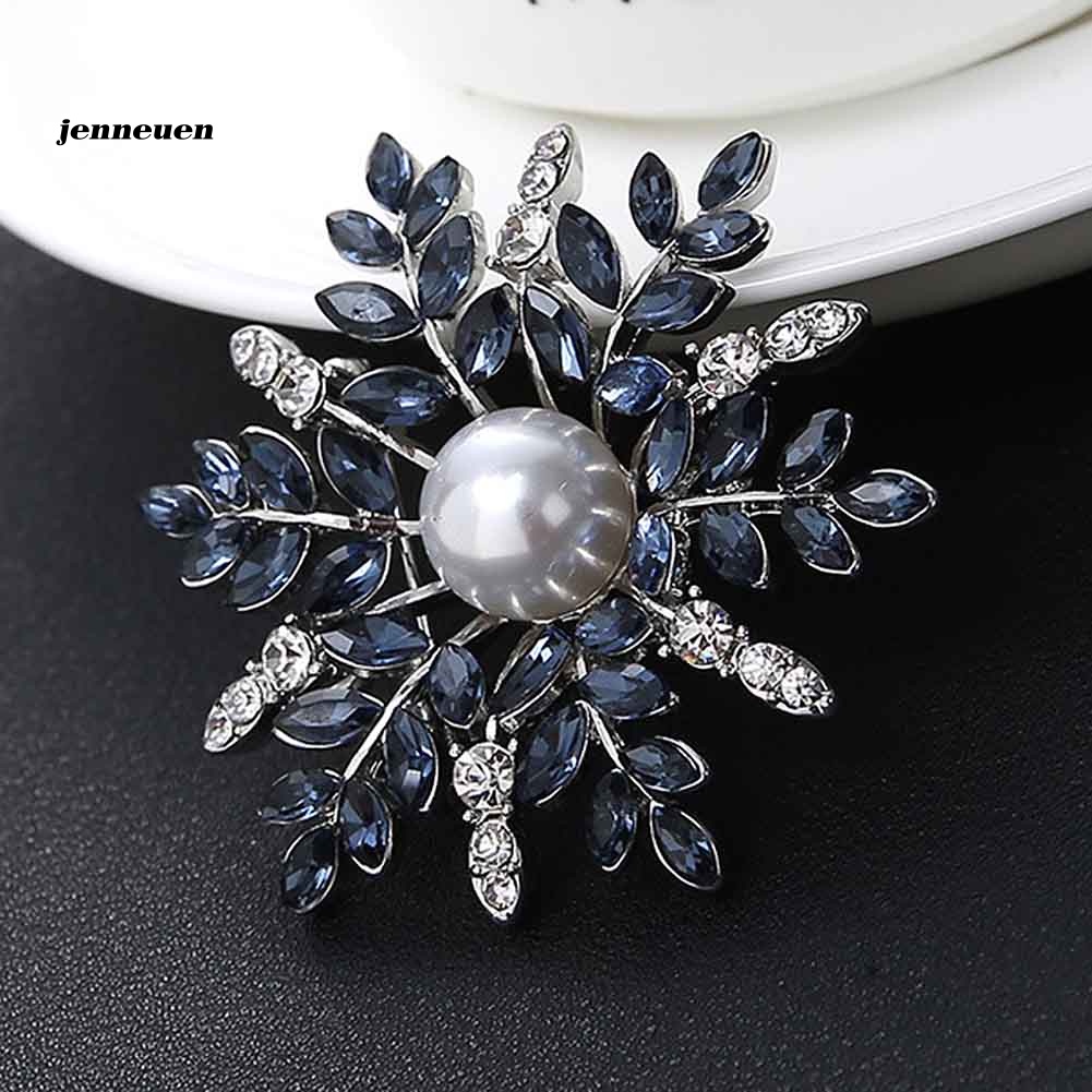 Ghim Cài Áo Hình Bông Tuyết Đính Ngọc Trai Nhân Tạo Thời Trang