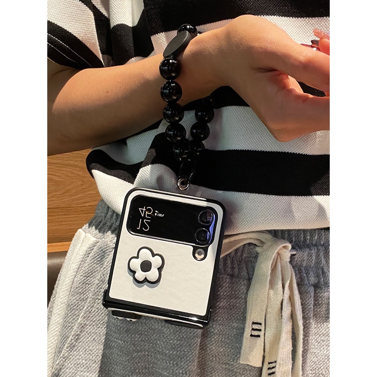 Ốp Điện Thoại Hình Hoa Màu Đen Phối Chuỗi Hạt Cho samsung galaxy z flip 5 4 3 5g flip5 zflip3 zflip4