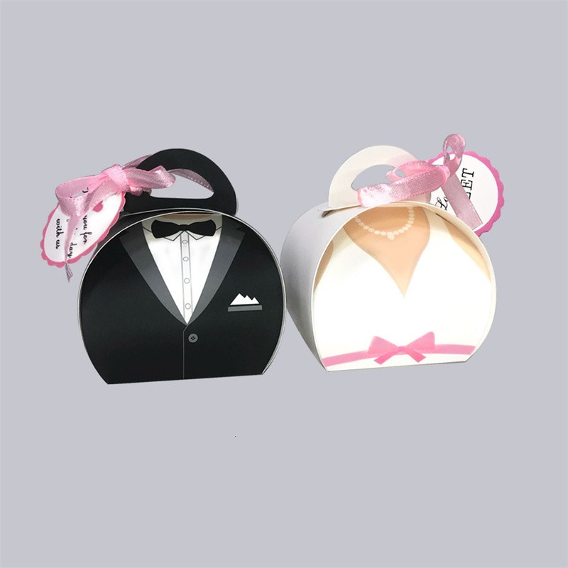 Bộ 50 Hộp Kẹo Cưới Kích Thước 6.5X6.5X 8cm Hình Cô Dâu Chú Rể