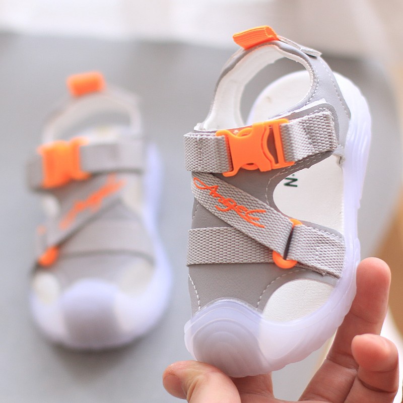 Xăng đan Thể Thao Mềm Mại Chống Trượt Màu Trơn Dành Cho Bé Trai 2-4 Tuổi