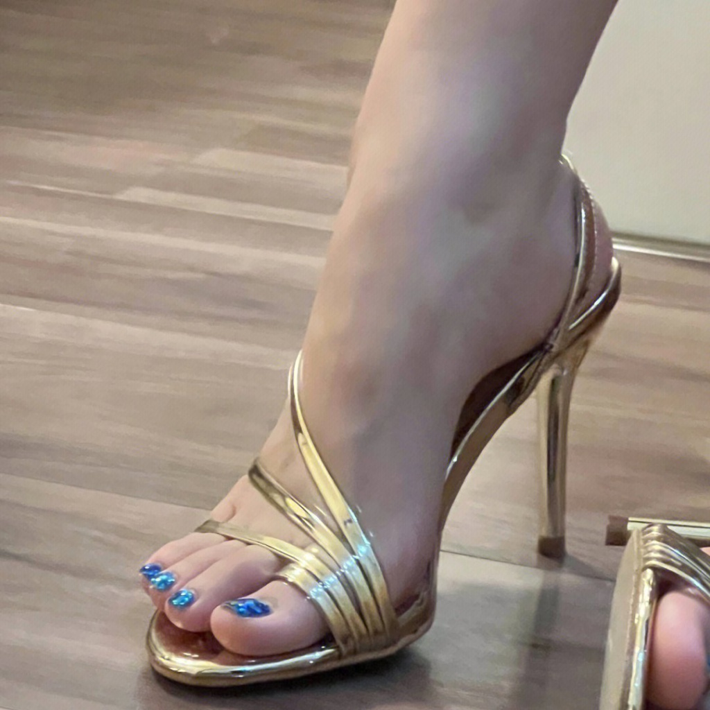 [F &amp; X] Giày Cao Gót OMG!!Giày Cao Gót 9cm Quai Mảnh Màu Vàng Quyến Rũ