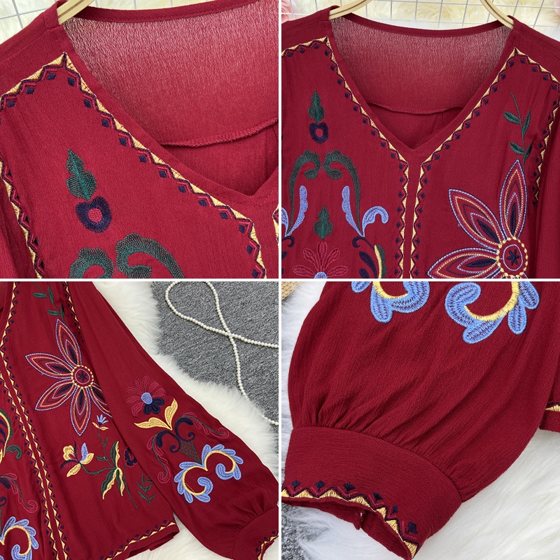 Áo Sơ Mi Tay Phồng Cổ Chữ V Thêu Họa Tiết Xinh Xắn Dành Cho Nữ