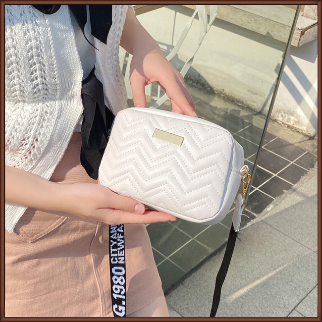 Túi Đeo Chéo Da Pu Hình Vuông Nhỏ Thêu Họa Tiết Thời Trang Cho Nữ