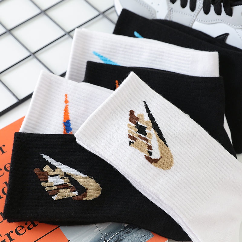 Tất Thể Thao Dài Thời Trang