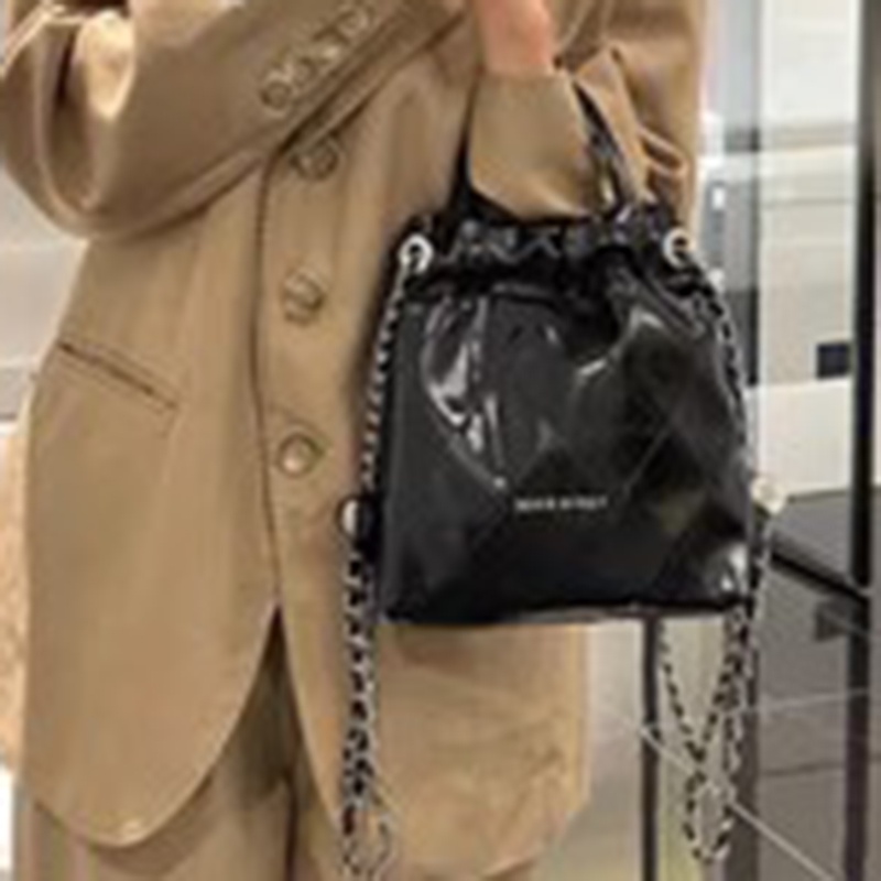 Ielgy Ba Lô Đeo Vai mini Sức Chứa Lớn Nhiều Ngăn Có Dây Xích Cho Nữ