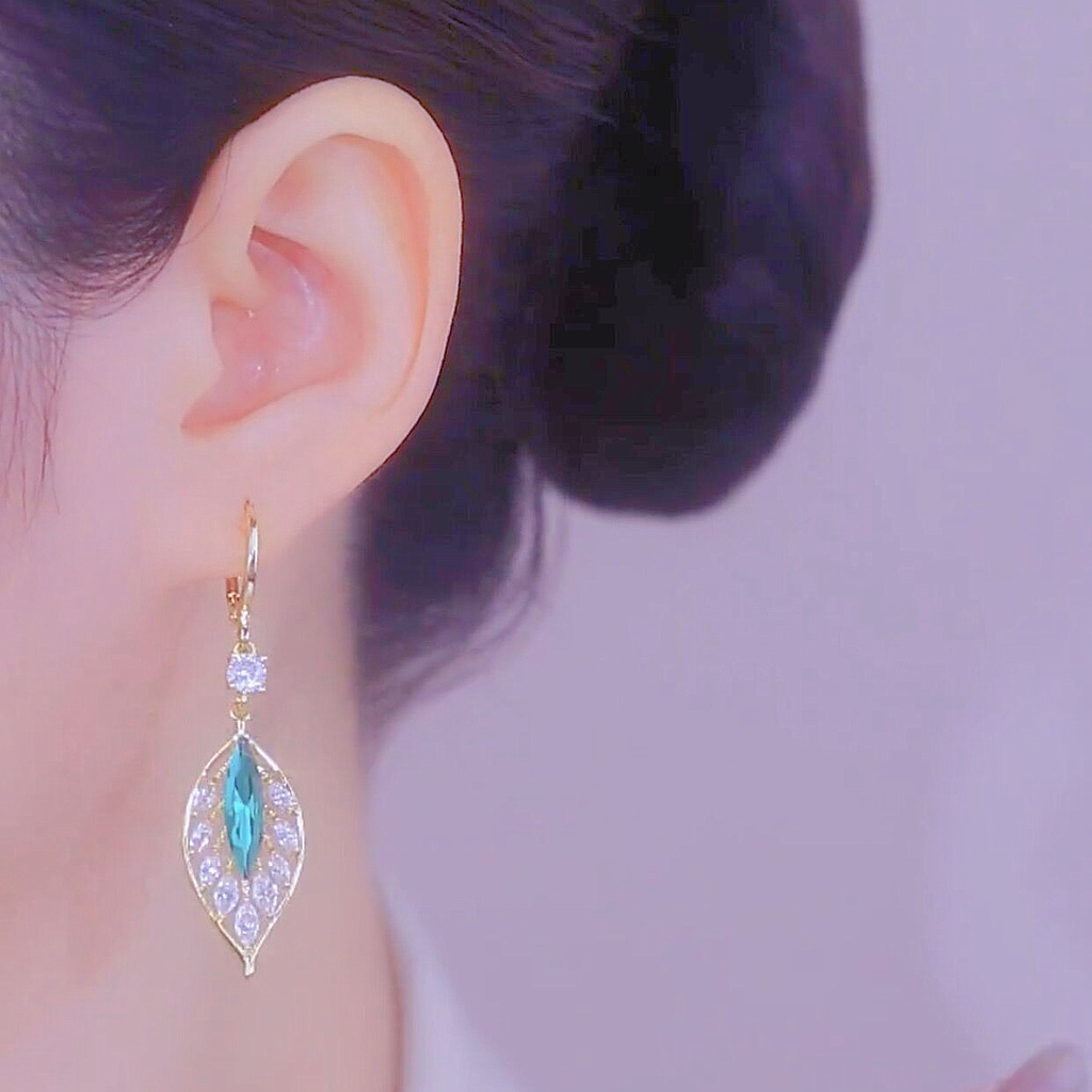 Bông Tai Mạ Bạc 925 Hình Chiếc Lá Đính Đá Pha Lê Xanh Thời Trang Hàn Quốc Cho Nữ