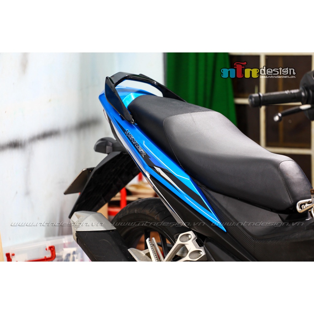 Tem rời Winner V1 xe trắng xanh