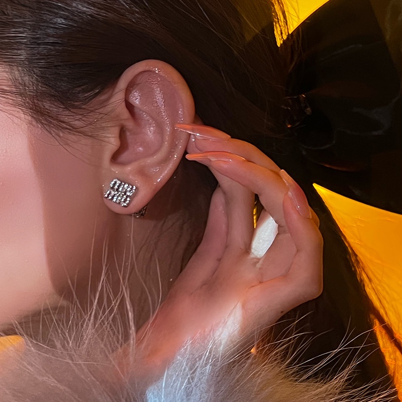 Khuyên Tai Hình Khối Lập Phương In Chữ Miu Thời Trang Cho Nữ