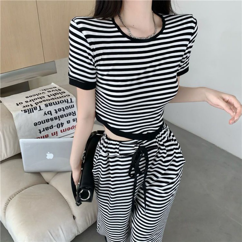 New striped wide-leg pants suit for girls western style short coat casual pants two-piece set fried street black and white stripes Short Sleeve T vertical pants