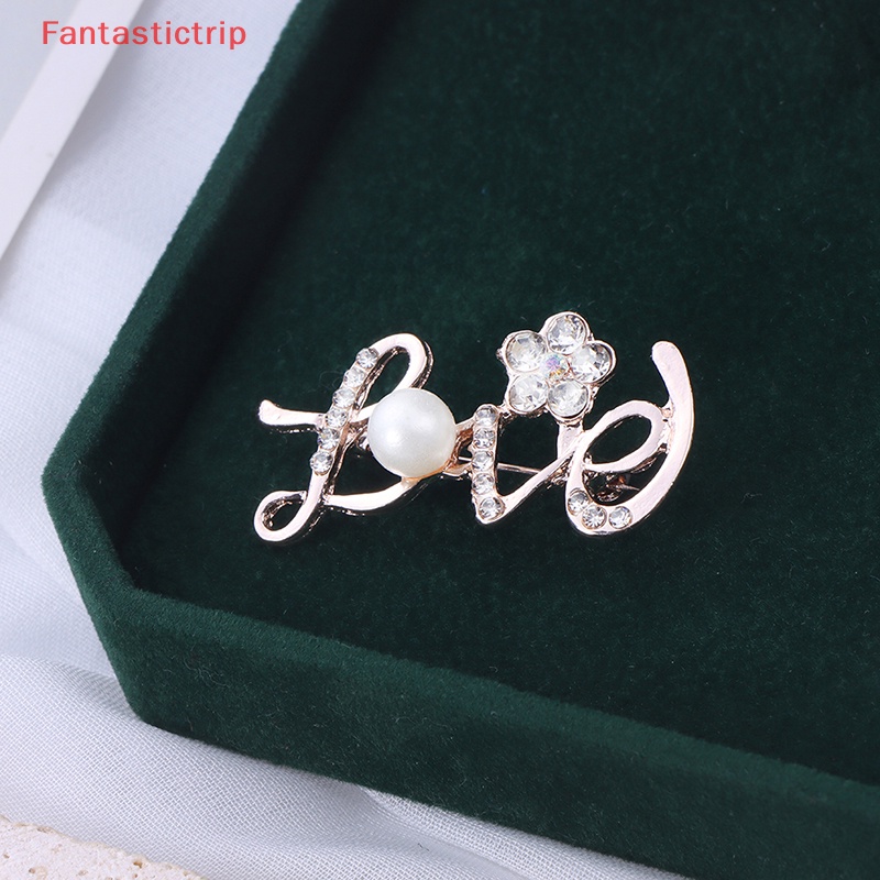 Ghim Cài Áo Hình Chữ Love Đính Đá Dễ Thương Cho Nữ