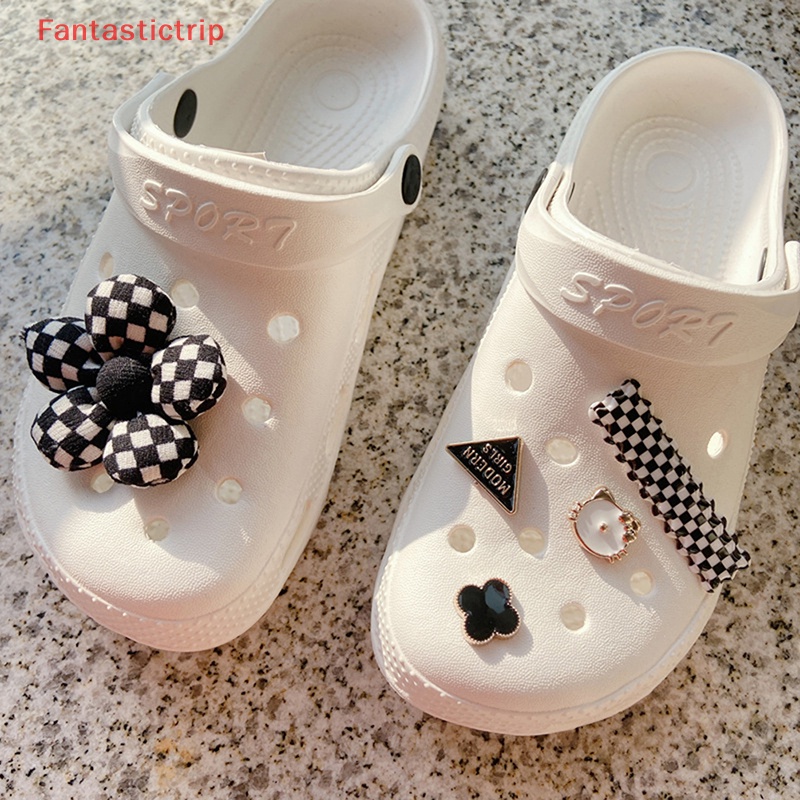 1 Cặp Giày Croc DIY Có Thể Tháo Rời Họa Tiết Hoa Dễ Thương Cho Bé Mới