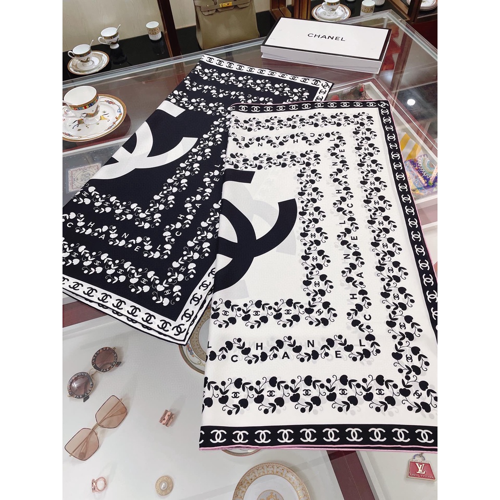 Khăn Quàng Cổ Lụa Hình Vuông In Chữ CC 2023 Sang Trọng Cho Nữ