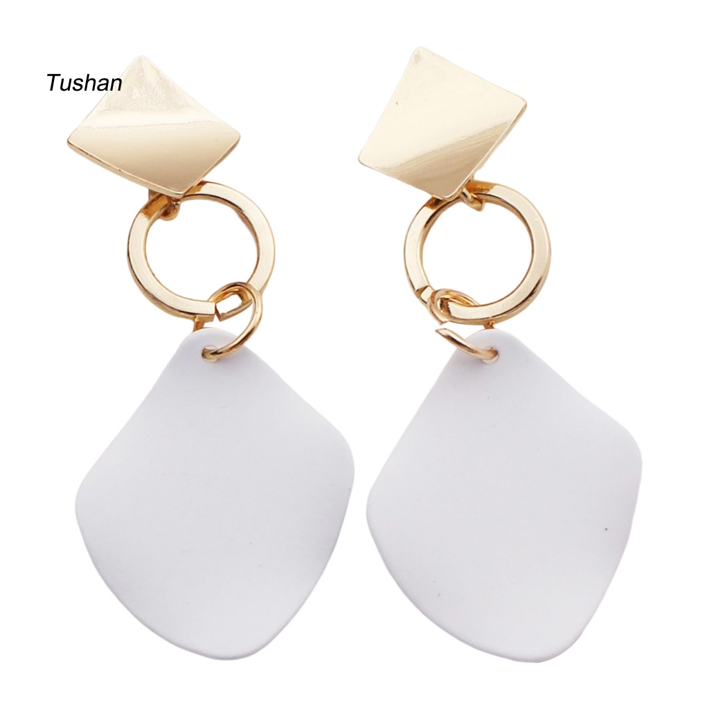 1 Đôi Khuyên Tai Hợp Kim Dáng Dài Họa Tiết Hình Thoi Màu Sắc Tương Phản Thời Trang