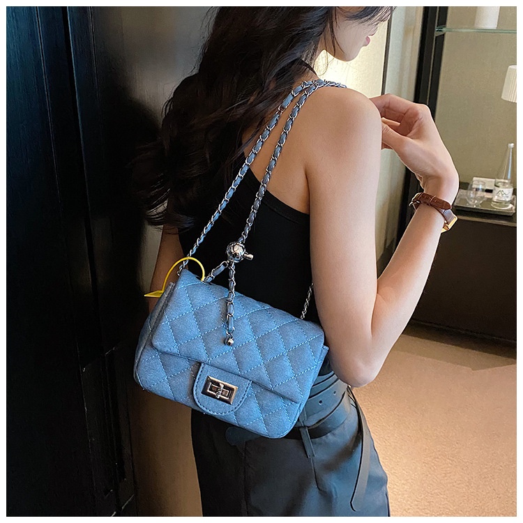 Túi Xách Đeo Chéo Vai CC Dáng Vuông Nhỏ Bằng Vải Denim Phối Dây Xích Thời Trang Âu Mỹ Hàng Mới 2023 Dành Cho Bạn Nữ