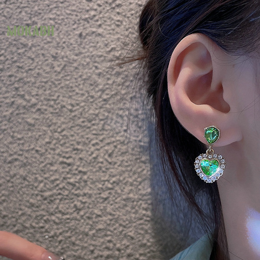 1 Đôi Bông Tai Hình Trái Tim Đính Đá Sang Trọng