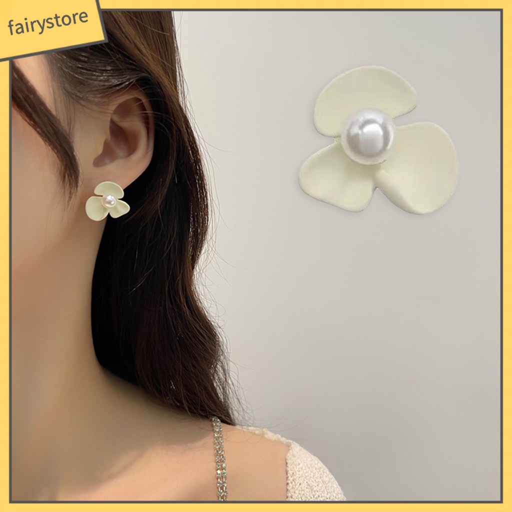 1 Đôi Khuyên Tai Hình Hoa Đính Ngọc Trai Nhân Tạo Phong Cách Vintage