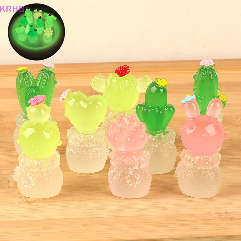 Đồ trang trí Cây Xương Rồng Mini Dạ Quang Dễ Thương Dùng Trang Trí Tiểu Cảnh / Nhà Búp Bê Mới