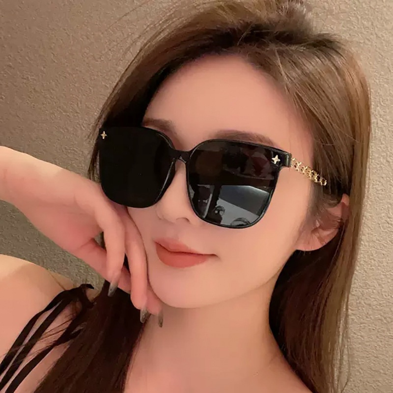 Kính Mát Thời Trang Nam Nữ Gọng Kim Loại Mới 2023 Màu Sắc