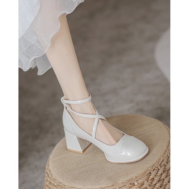 Duoya Tóc Thẳng ~ [Hàng Có Sẵn] Giày Sandal Bít Mũi Rỗng Phong Cách Cộng Hòa Mùa Hè Thiết Kế Rỗng Thời Trang Cho Nữ