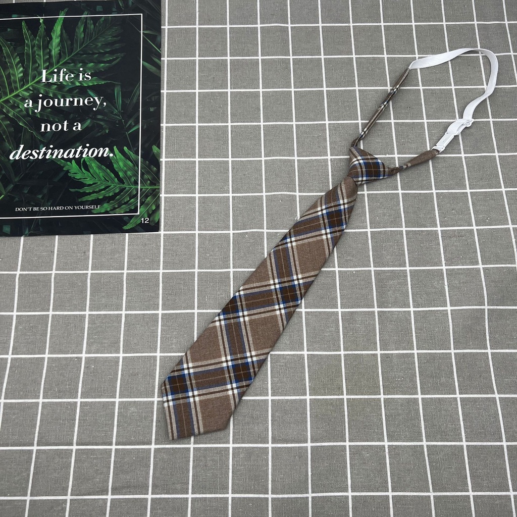 Cà Vạt Nơ Ngắn Màu Nâu Dễ Thương Xinh Xắn