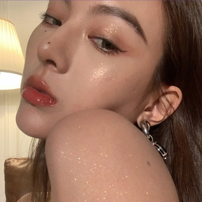 Gege Bear Fairy Bột huỳnh quang Body Flash Làm sáng đường viền khuôn mặt Đồng lung linh Trang điểm phấn mắt Trắng bạc Phấn bắt sáng