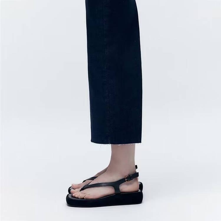 Giày Xăng Đan Đế Bằng Mềm Mại Thời Trang Đi Biển Xinh Xắn Cho Nữ