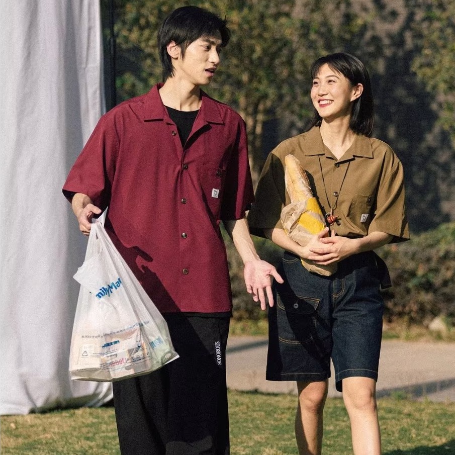 Áo Sơ Mi Nam Cơ Bản Màu Sắc Đơn Giản Phong Cách Hàn Quốc, Cảm Giác Nhẹ Nhàng Tay Ngắn Rộng Rãi Thời Trang Mới Cho Cả Nam Và Nữ