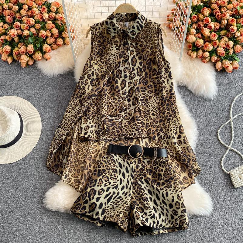 Bộ Áo Thun Ngắn Dáng Rộng Không Tay Và Quần Short In Họa Tiết Da Báo Thời Trang Mùa Hè Phong Cách Phương Tây Dành Cho Nữ