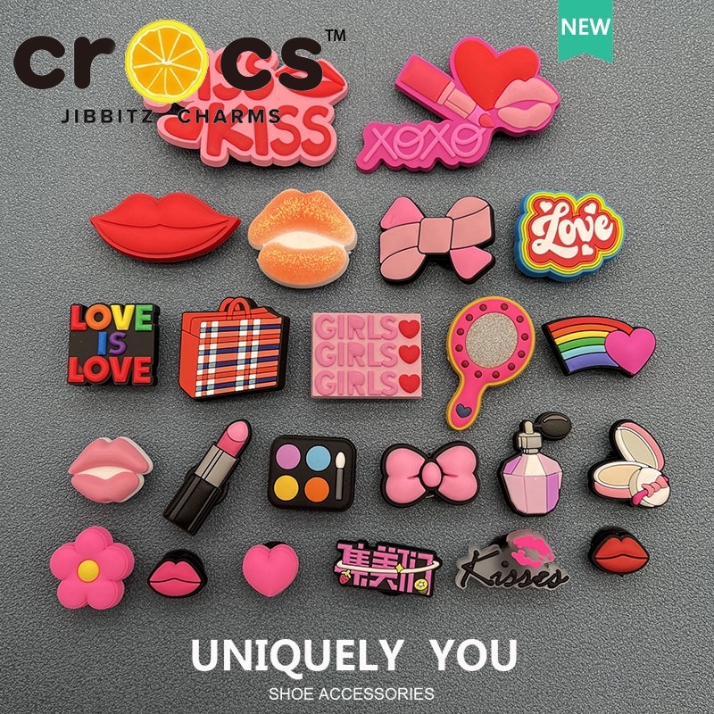 jibbitz crocs charm Giày Crocs Cài Nút Họa Tiết Hoạt Hình Màu Hồng Xinh Xắn Thời Trang 2023 Cho Búp Bê Barbie