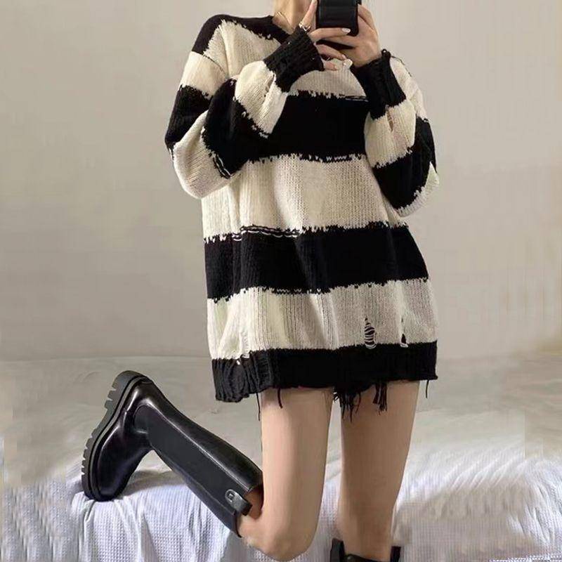 Áo len sọc phụ nữ mùa thu đông retro lười biếng phiên bản hàn quốc lỏng lẻo mặc bên ngoài đầu mùa thu sang trọng niche dài tay sw