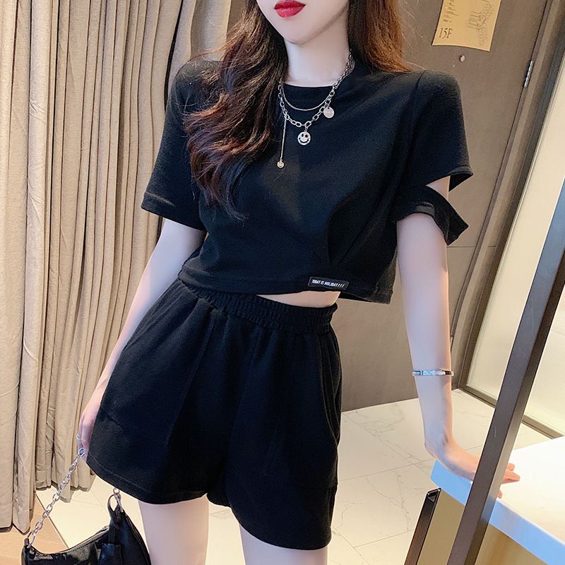 Set Đồ Thể Thao Áo Thun Tay Ngắn Phong Cách Mới 2023 + Quần Short Ống Rộng Ngọt Ngào Thời Trang Mùa Hè Cho Nữ
