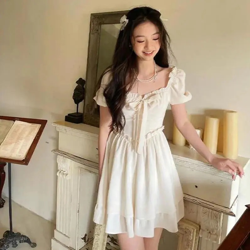 Đầm Tay Phồng Thắt Nơ Eo Phong Cách Vintage Pháp