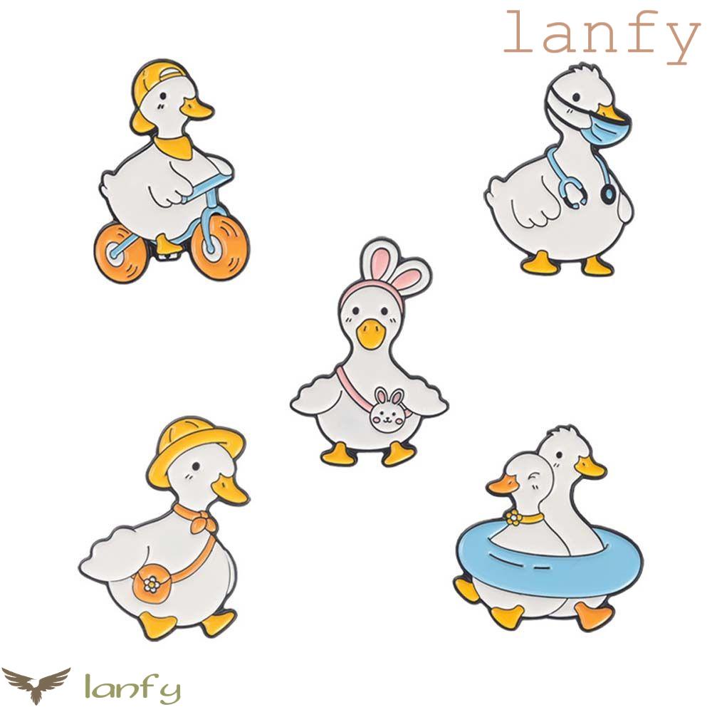 Ghim Cài Áo Hình Vịt Con Đáng Yêu Dành Cho Nam Nữ