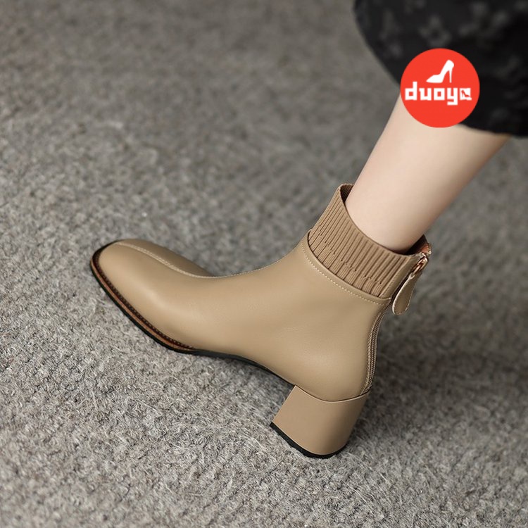 Giày Bốt Cao Gót Martin Cao Su PU Mỏng Ống Ngắn Phối Khóa Kéo Thời Trang Thu Đông 2022 Cho NữGiày Bốt Mũi Vuông Đế Dày 6-8cm Thiết Kế Dễ Thương