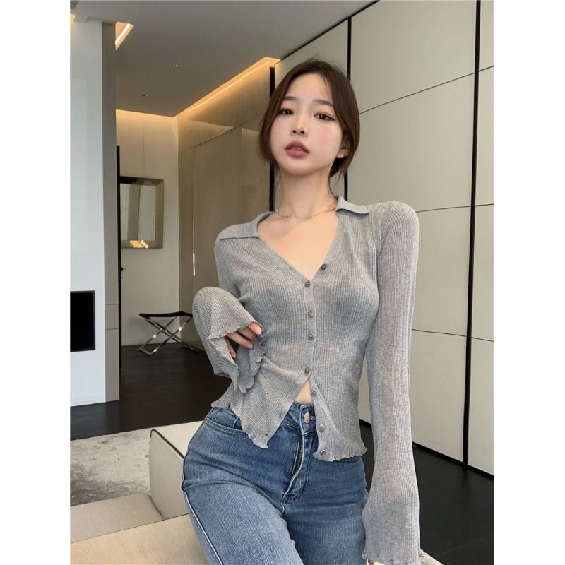 Áo Kiểu Cổ Chữ V Phối Ren Dáng Ôm Quyến Rũ Cho Nữ