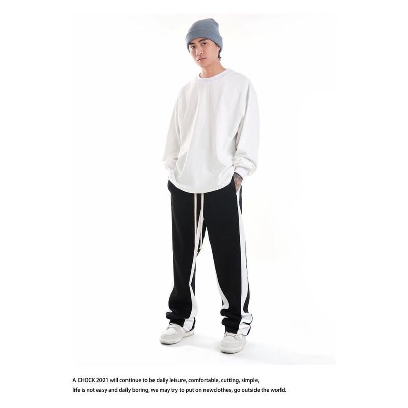 Quần Thể Thao Rút Dây Viền Trắng Đen Thiết Kế Truyền Thống Chính Hãng Dễ Phối Đồ