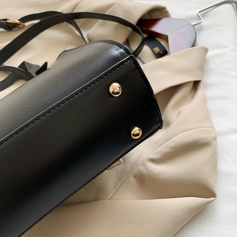 Túi Xách Đeo Vai Cỡ Lớn Màu Đỏ Thời Trang Cho Nữ