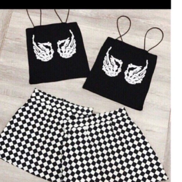 Áo hai dây sợi bún in xương hai bàn tay, Áo croptop hai dây in hình bàn tay xương❤️❤️LY alohashop91