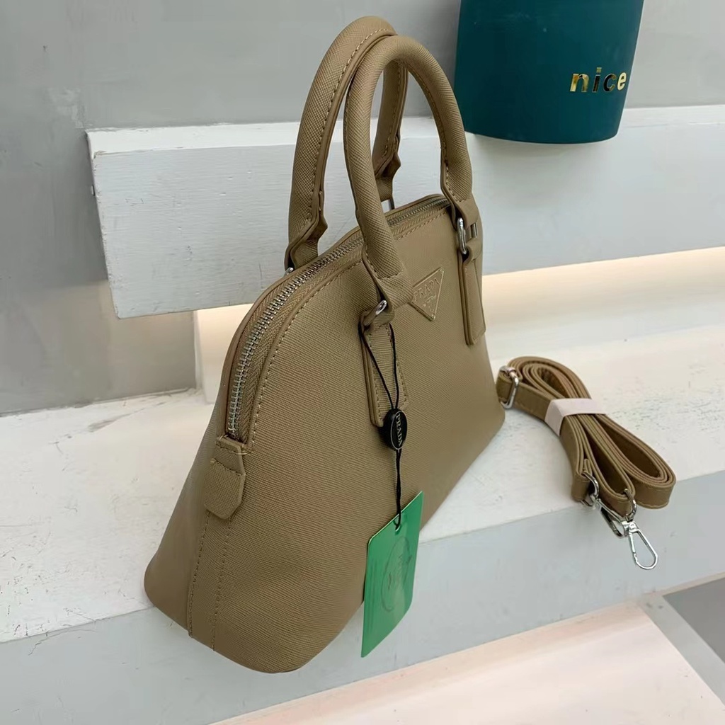 Prada1266 Casual Elegant Free Shipping Sling Bag Casual Men and Women Shoulder Bag