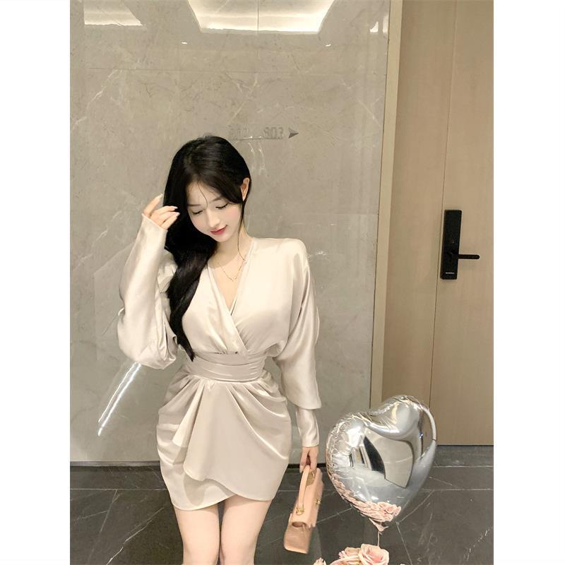 Đầm Ngắn Tay Dài Cổ Chữ v Nhấn Eo Thời Trang Mùa Hè Dành Cho Nữ