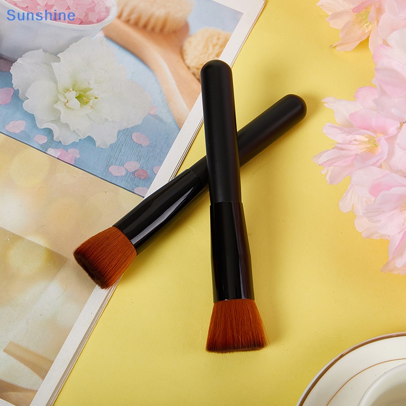 1 Cọ Trang Điểm Mặt Chuyên Nghiệp Tiện Dụng