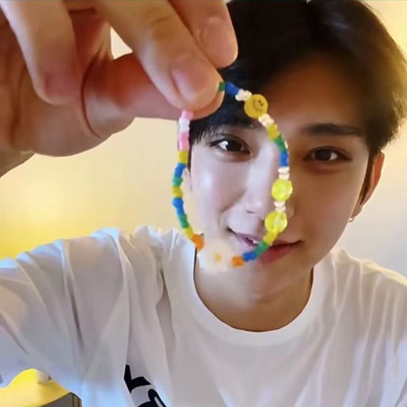 Vòng Tay Xâu Hạt 17 Kiểu Phong Cách Nhóm Nhạc Seventeen