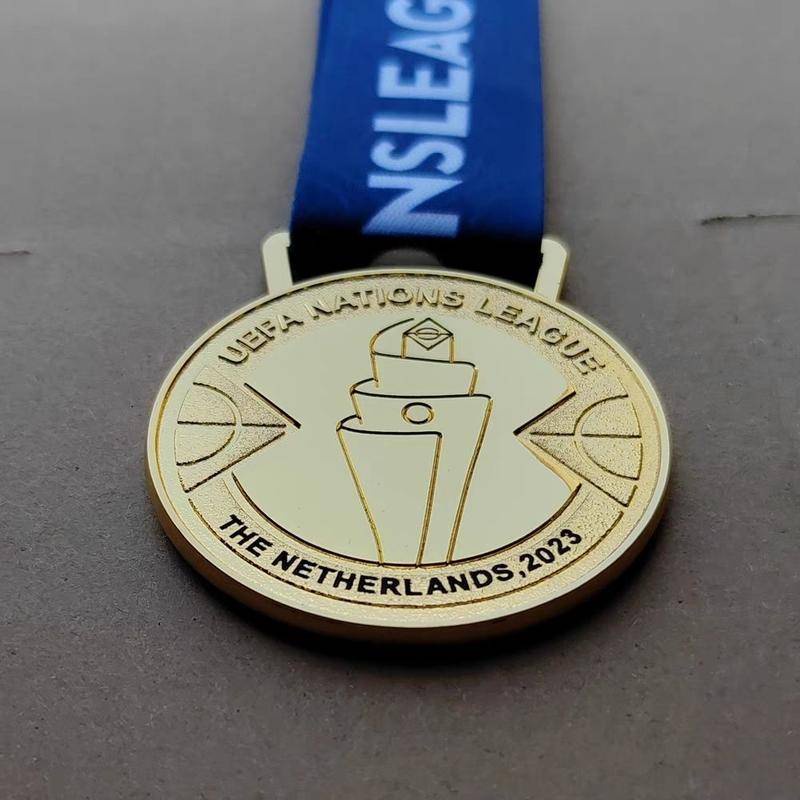 Huy Chương Vàng / Bạc 2023 UEFA Champions Medal / Medal / Tây Ban Nha / Croatian / Medal Kỷ Niệm