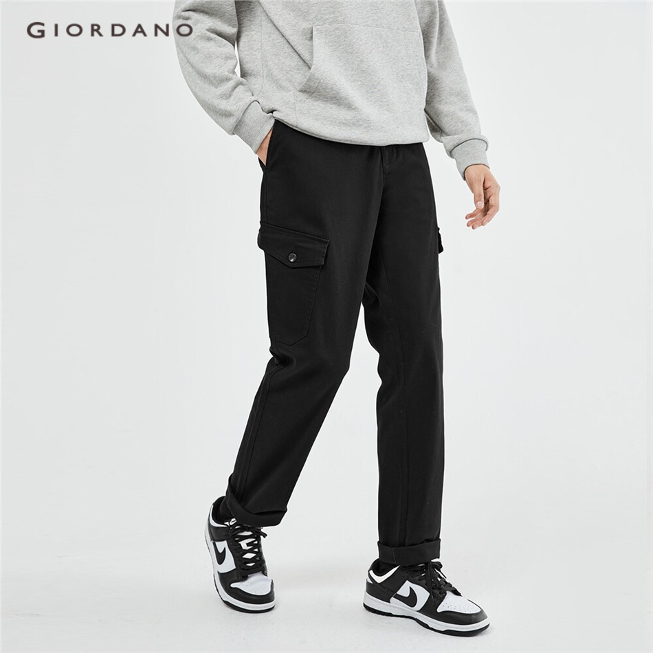 Quần dài GIORDANO 01113076 lưng thun phối túi hộp dành cho nam