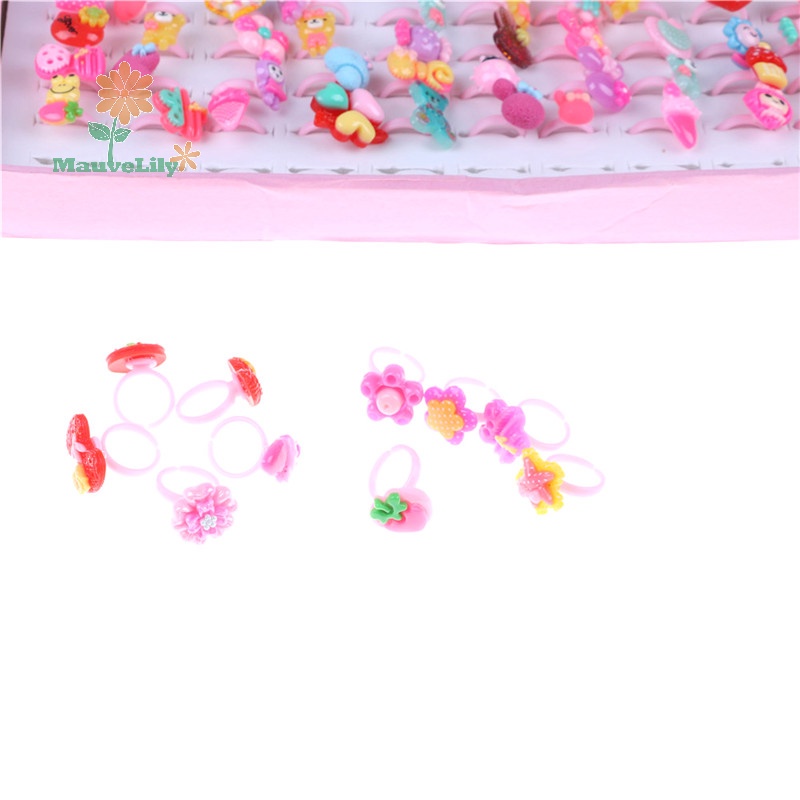 Set 10 Nhẫn Nhựa Hoạt Hình Xinh Xắn Cho Bé
Set 10 Nhẫn Hoạt Hình Dễ Thương Cho Bé
Bộ 10 / 10 Túi Đáng Yêu