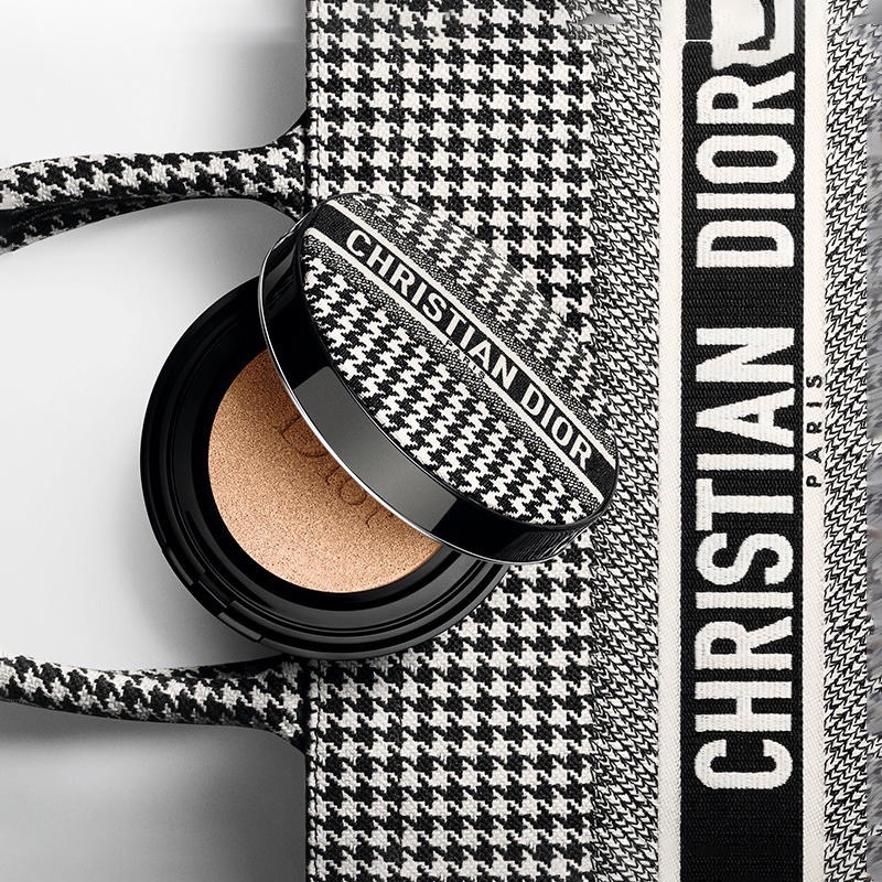 Phấn Nước Dior 2022 Màu Lì 0N 1N 14g