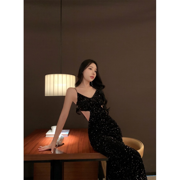 Đầm Dài Hai Dây Hở Lưng Đính Kim Sa Màu Đen Thời Trang Mùa Xuân Quyến Rũ Cho Nữ